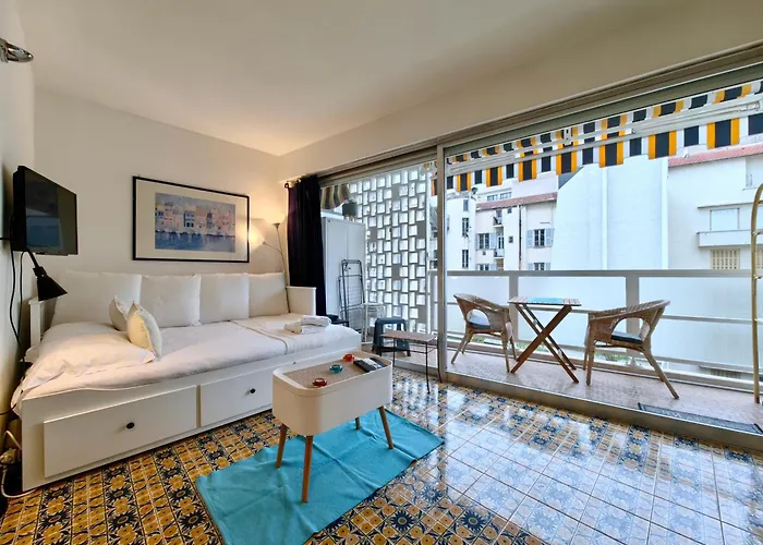 Nice Booking - Résidence Luxe Promenade des Anglais Piscine